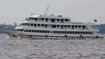 Na imagem, o barco Iana 3 em que Lula e Janja estão hospedados em Belém